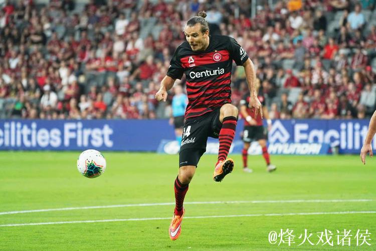 多特官宣：34岁替补门将亚历山大-迈尔续约至2024